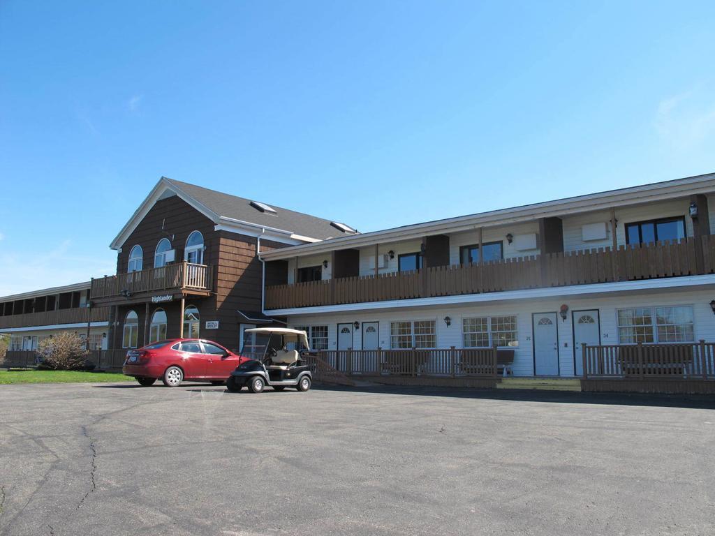 Laurie'S Inn Chéticamp 外观 照片