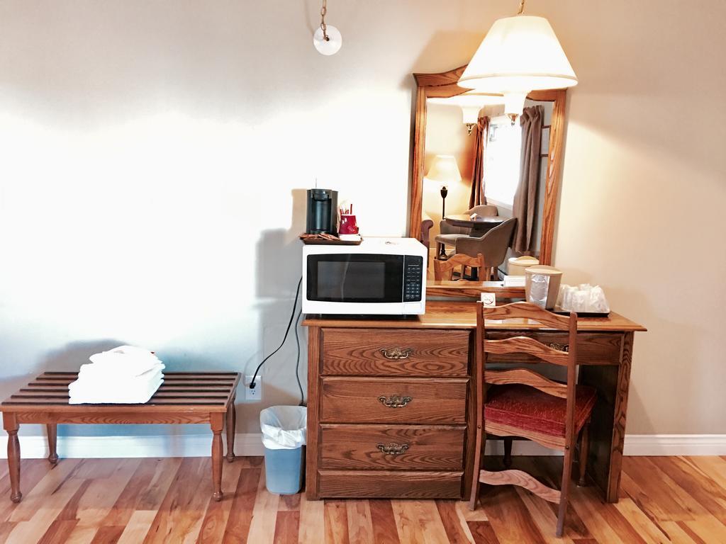 Laurie'S Inn Chéticamp 外观 照片