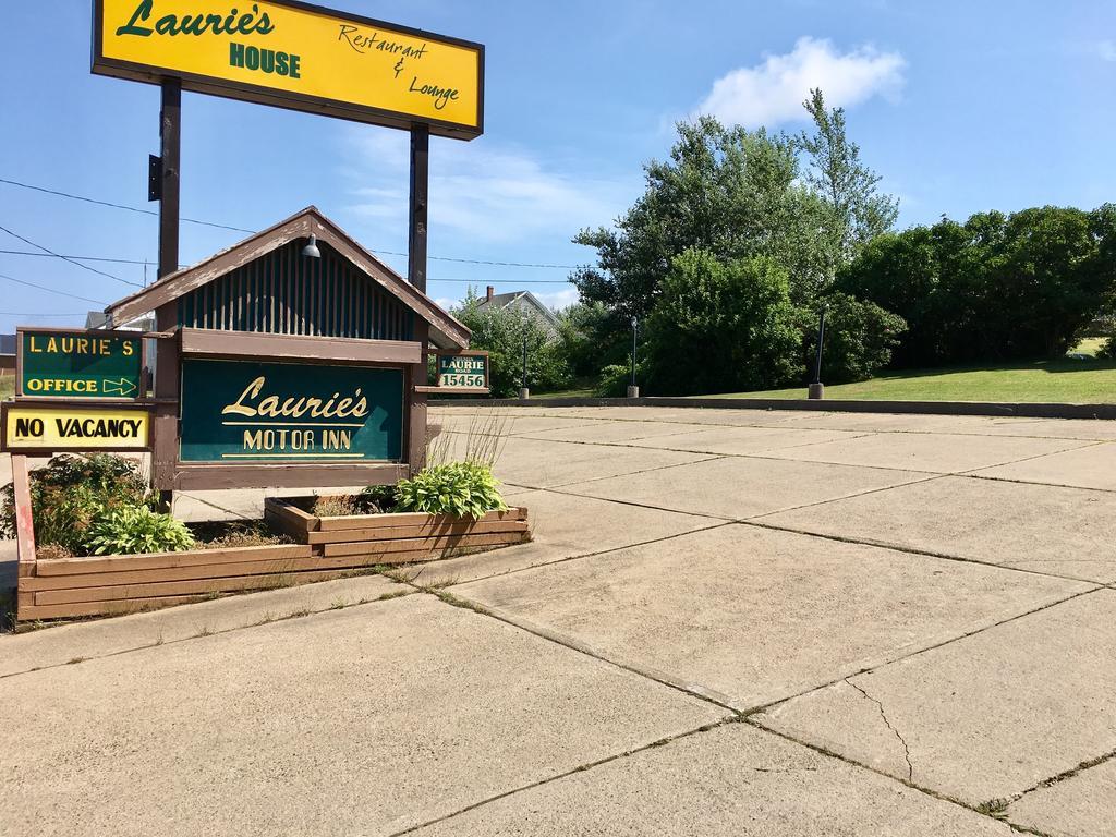 Laurie'S Inn Chéticamp 外观 照片